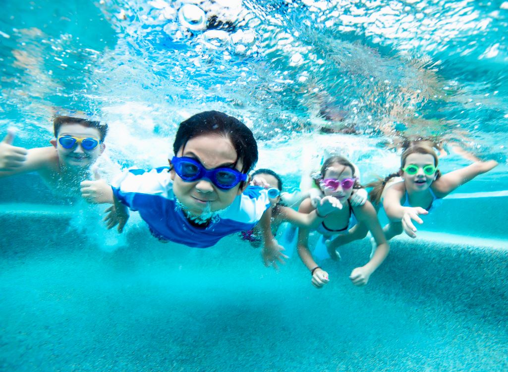 5-kids-underwater.JPG